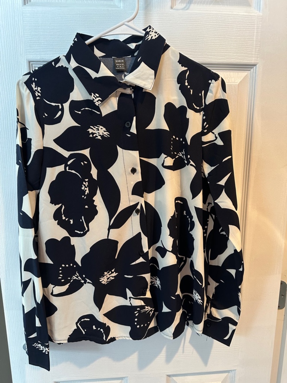 SHEIN Black and White Floral Button-Front Shirt